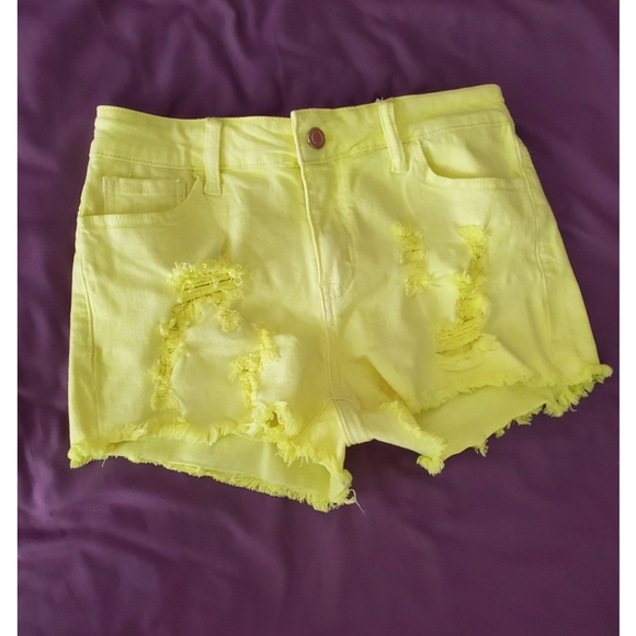 Distressed shorts, Neon Yellow, Size 7 - Picture 6 of 6